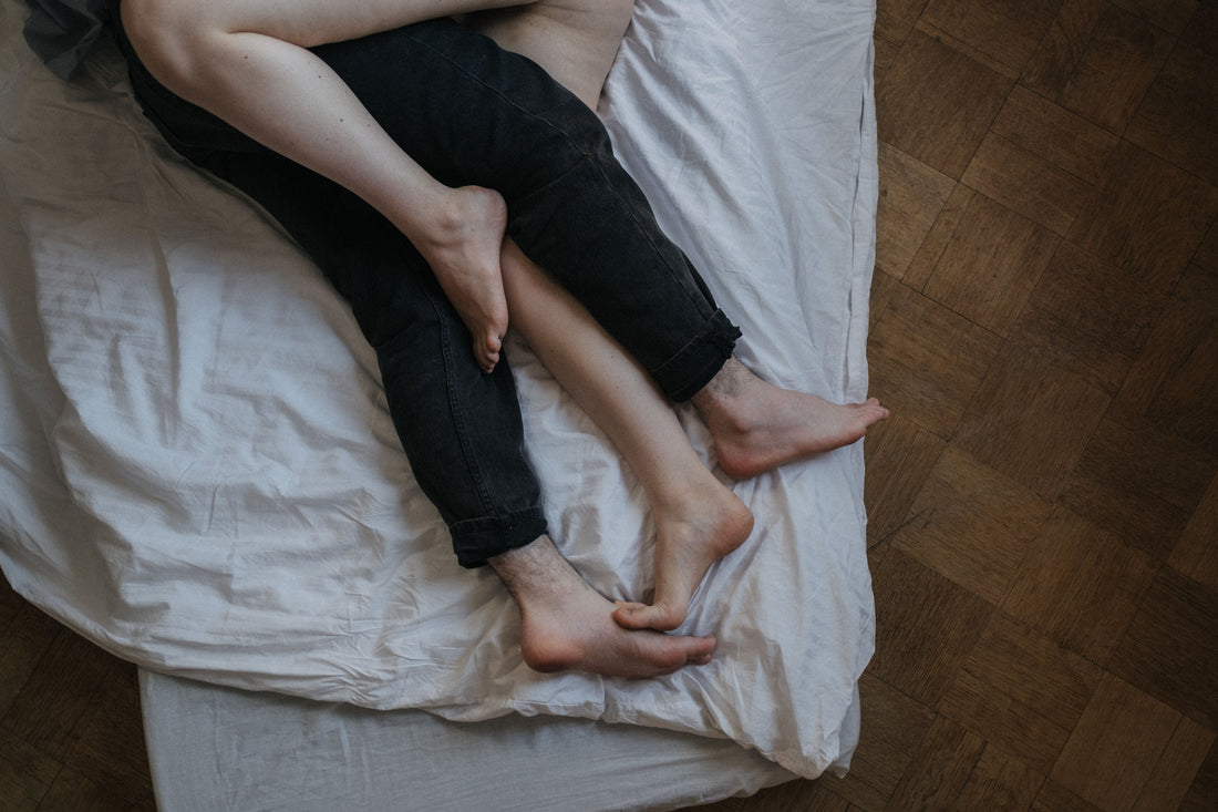 oft warm bedroom atmosphere with gentle lighting for calm, relaxed intimate quality time